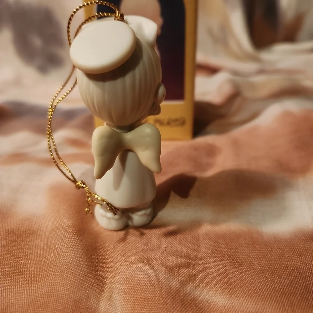 Enesco Precious Moments Angel of Mercy 1986 Ornament